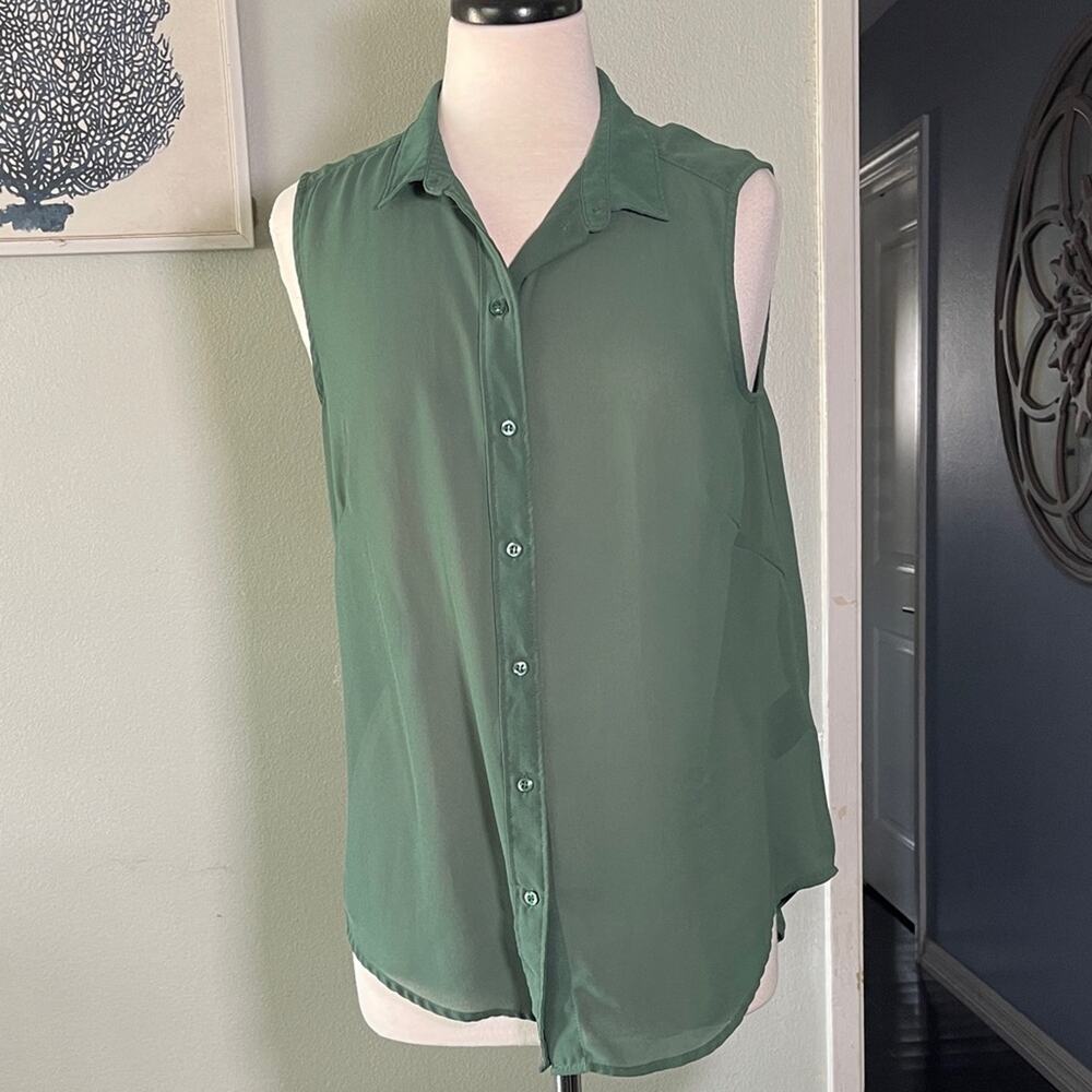 H&M Sleeveless Forest Green Blouse